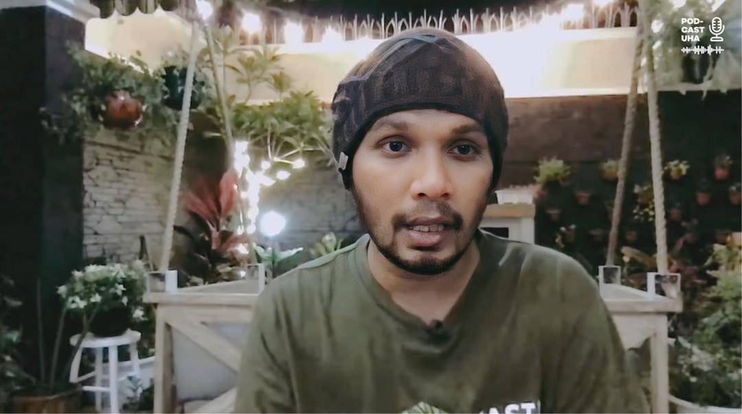 Youtube/Hanan Attaki